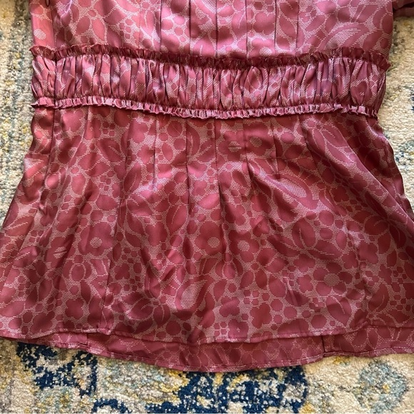Marc Jacobs Size 4 Pink Floral 100% Silk Peplum Top Blouse Designer - Picture 7 of 11